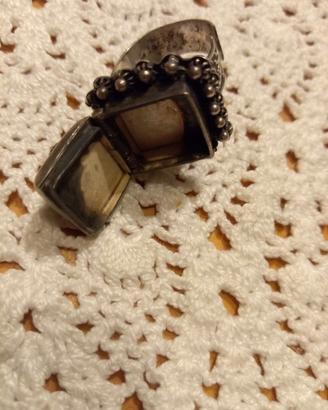 Anello antico da collezione