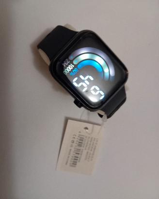 Orologio digitale con contapassi