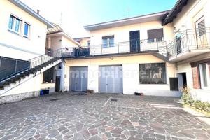 Appartamento 104 mq piu' box di 55 mq cantina