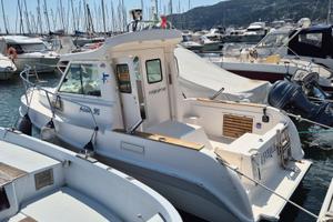 Barca Artaban 595 cabinata