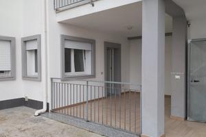 Bilocale con giardino