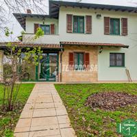 VILLA SINGOLA RISTRUTTURATA CON GIARDINO DI 650 MQ