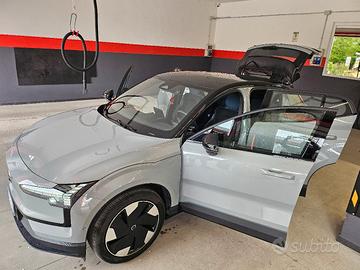 volvo ex30 elettrica 