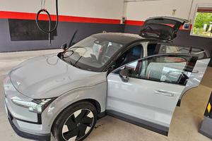 volvo ex30 elettrica 