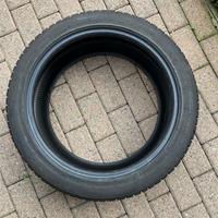 Treno gomme invernali Nokian 225/45 R18 95V XL