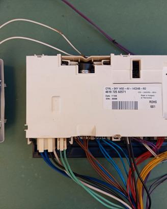 scheda elettronica per lavastoviglie  Whirlpool