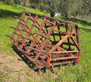 Erpice a libro (mangano) a denti rigidi