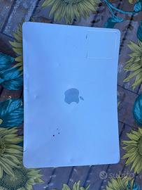 MacBook Air M2 Rotto