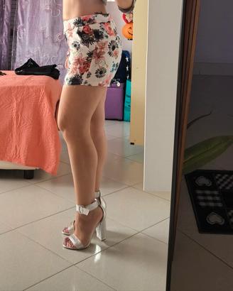 pantaloncini bianchi a fantasia 