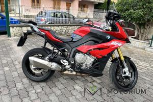 BMW S 1000 XR .