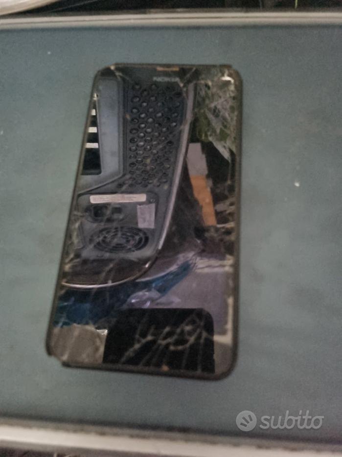 Nokia Lumia 630 Nero – Rotto (display Rotto, Non Si Accende) Per Ricambi