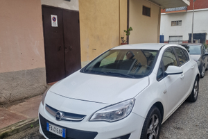 Opel Astra j hatchback