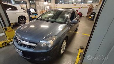 Opel Astra GTC