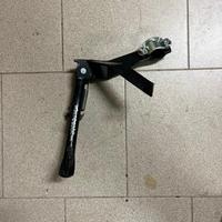 Cavalletto laterale scooter