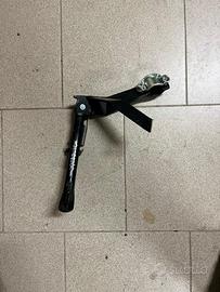 Cavalletto laterale scooter
