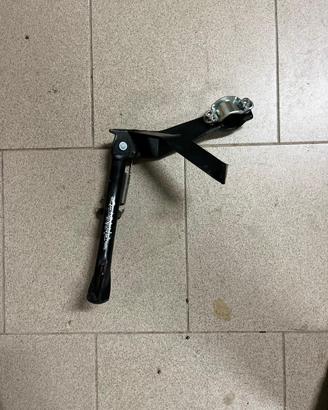 Cavalletto laterale scooter
