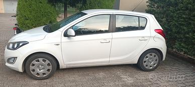 HYUNDAI i20 2ª serie - 2012