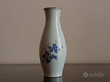 Vaso in porcellana vintage