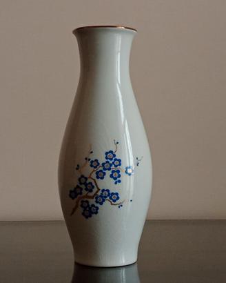 Vaso in porcellana vintage
