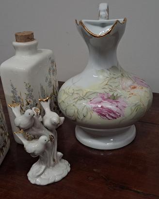 Splendido Set Vintage di Porcellane Dipinte a Mano