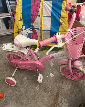 Bicicletta da bambina con rotelle