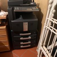 Stampante multifunzione Kyocera TASKalfa a colori