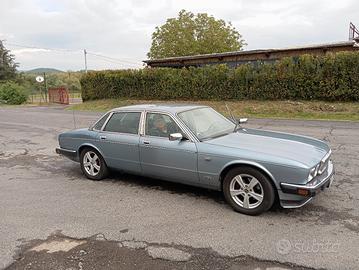 Jaguar Daimler XY 40 3600 Asi