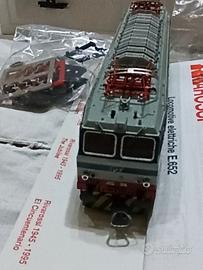 treno Rivarossi locomotiva E 652 006 FS