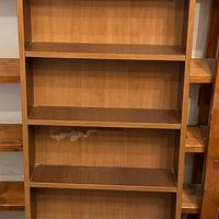 Libreria Alta e sottile in legno - 9 ripiani