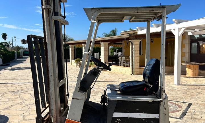 Carrello elevatore elettrico OM PIMESPO / 3 ruote