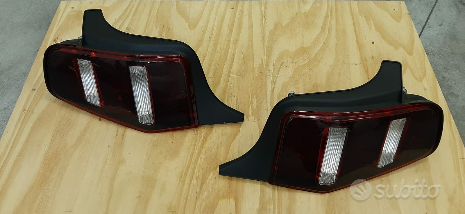 Subito Ricambi Next Car Fanali posteriori Ford Mustang dal 2010 al