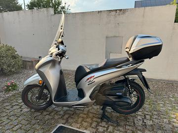 Honda SH 350 Sport