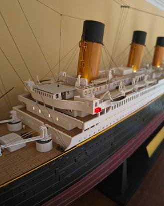 modellino titanic 