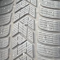 4 Pneumatici Invernali Pirelli