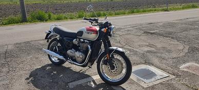Triumph Bonneville - 2016