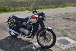 Triumph Bonneville - 2016