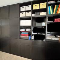 Libreria IKEA serie BESTA con cassetti e ante