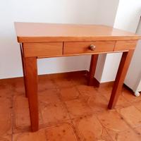 Scrivania in legno massello