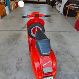 Vespa 50 special corsivo