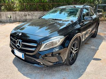 MERCEDES-BENZ GLA 180 d Automatic Premium - 2016