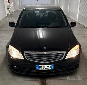 Mercedes 220 CDI berlina