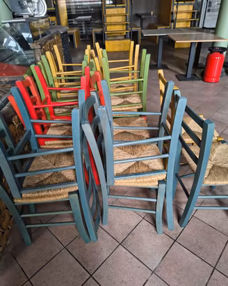 Sedie in legno nuove ed esposizione – da €25 cad.