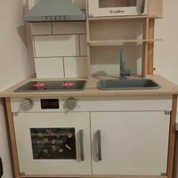 Cucina giocattolo
