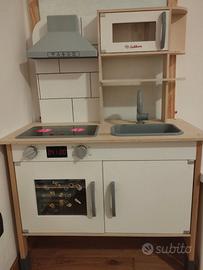 Cucina giocattolo