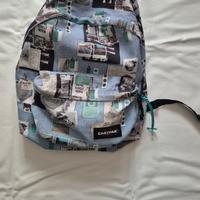 Zaino Eastpak fantasia collage