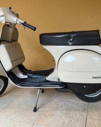 VESPA P200E