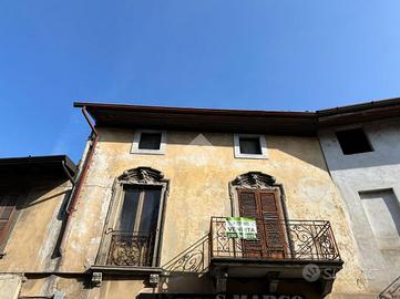 CASA DI CORTE A PALAZZOLO SULL'OGLIO