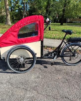 Christiania Cargo Bike elettrica