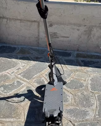 monopattino  elettrico