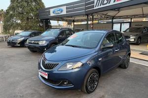 Lancia Ypsilon 1.0 firefly hybrid Gold s&s 70cv